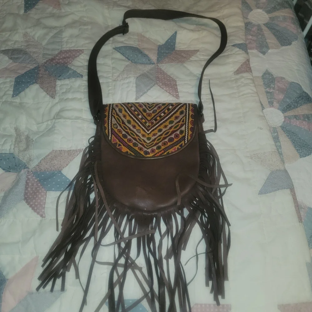Vtg Leather Fringe Embroidered bag cross body free spirit boho hippie people - Picture 10 of 11